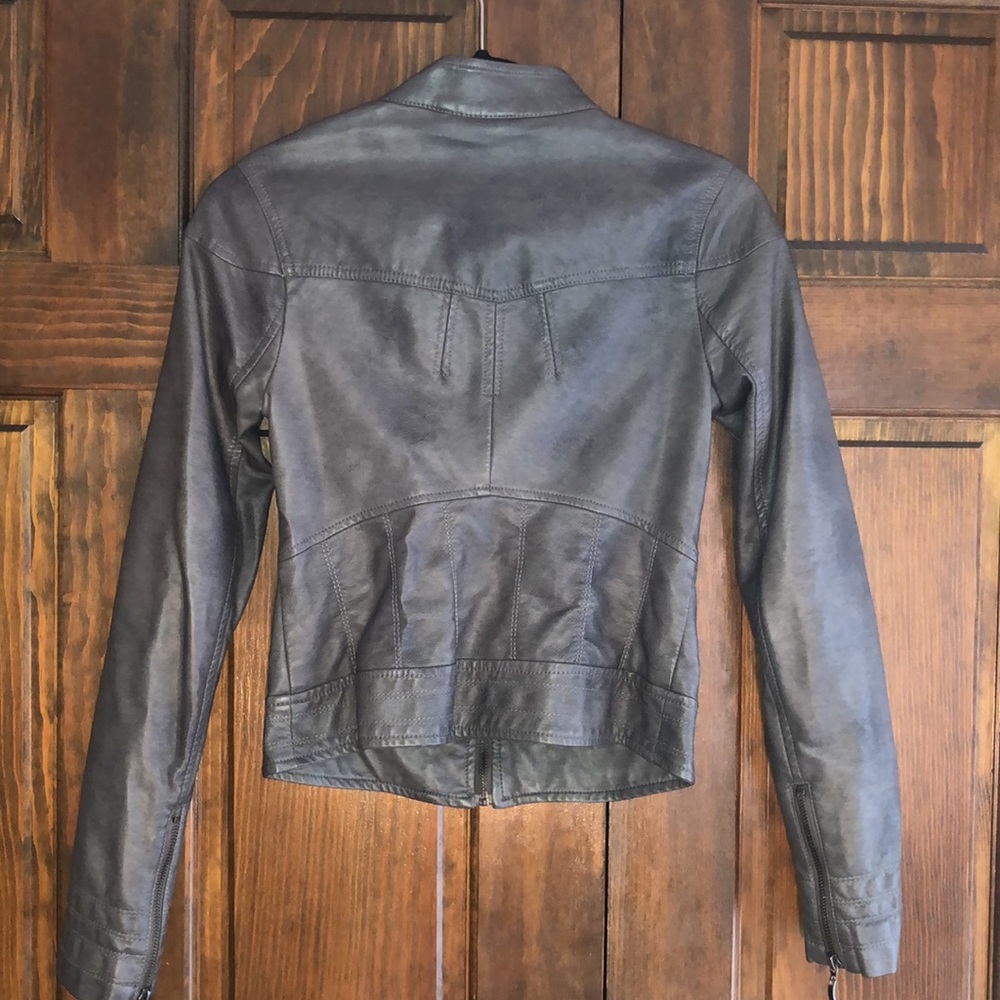 American Rag pleather jacket 🪡🧵👩‍💼 - Picture 2 of 5